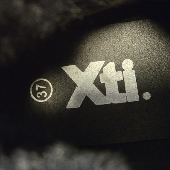 Toasty warm, sparkly, women's XTI lace up ankle boots size 37 - Picture 8 of 10